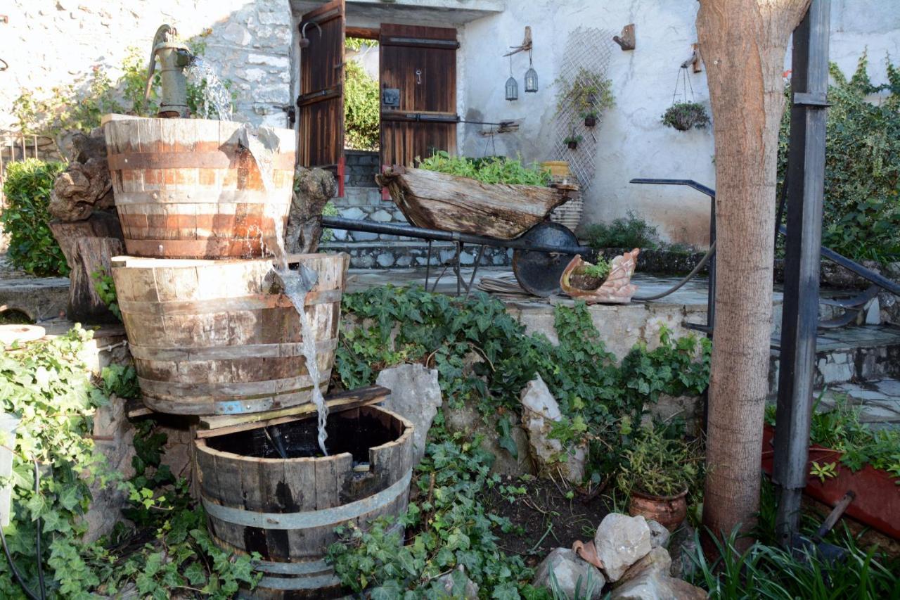 Giorgos' & Noula'S Cottage In Desfina Village- Near Delphi Εξωτερικό φωτογραφία