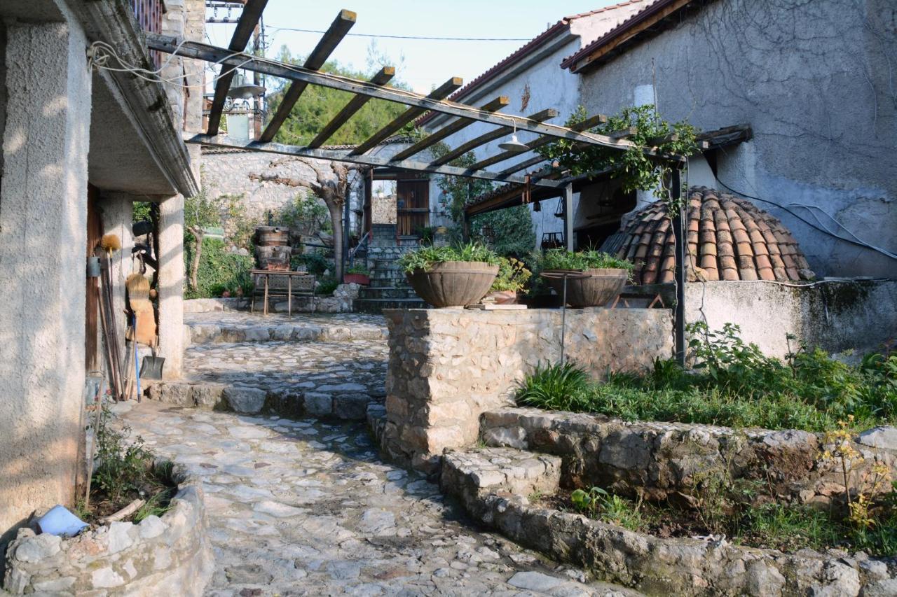 Giorgos' & Noula'S Cottage In Desfina Village- Near Delphi Εξωτερικό φωτογραφία